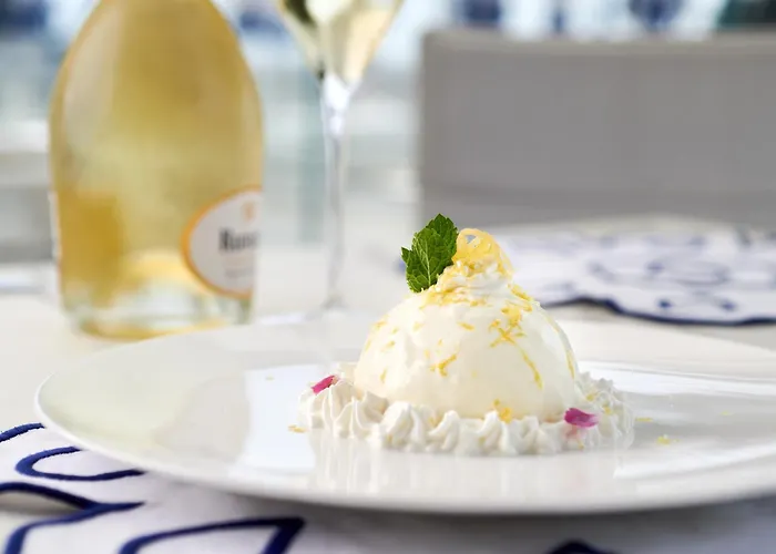 ホテル Scalinatella