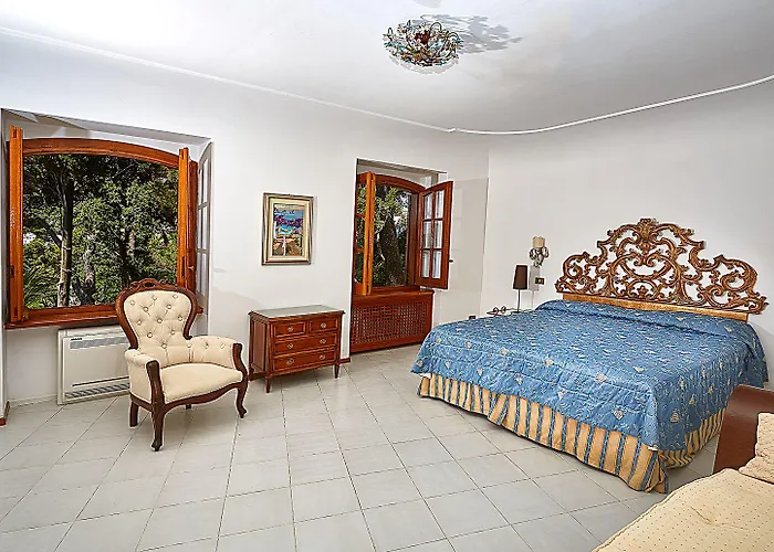 Ξενοδοχείο Scalinatella 5*